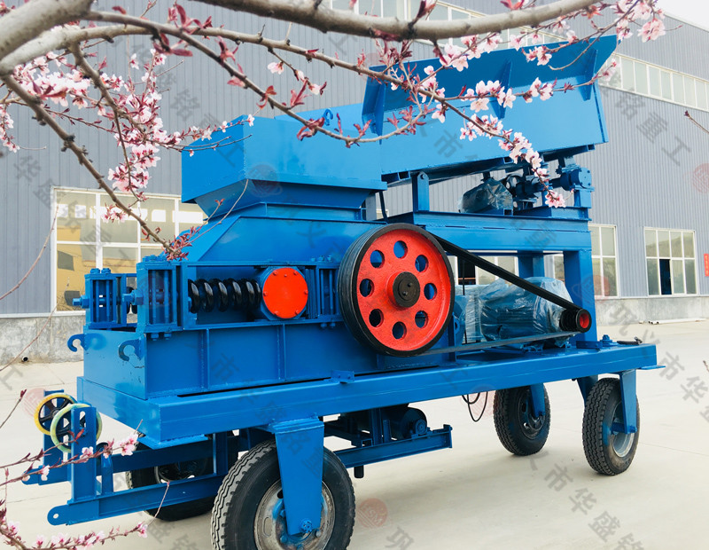 小型移動(dòng)式對(duì)輥破碎機(jī)設(shè)備優(yōu)勢(shì)，型號(hào)選擇